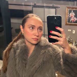 Meet your Posher, Alyssa